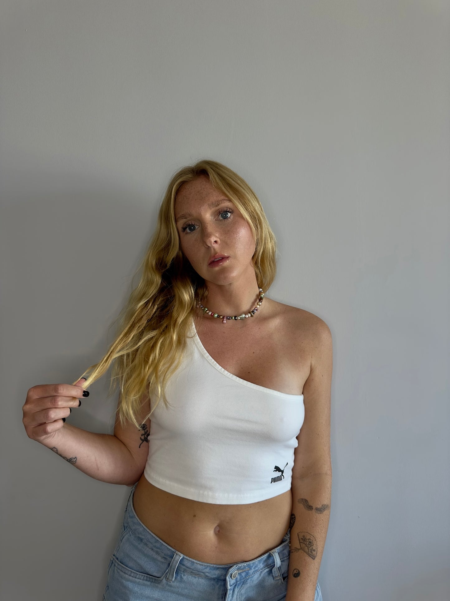 STAND OUT PEARL CHOKER