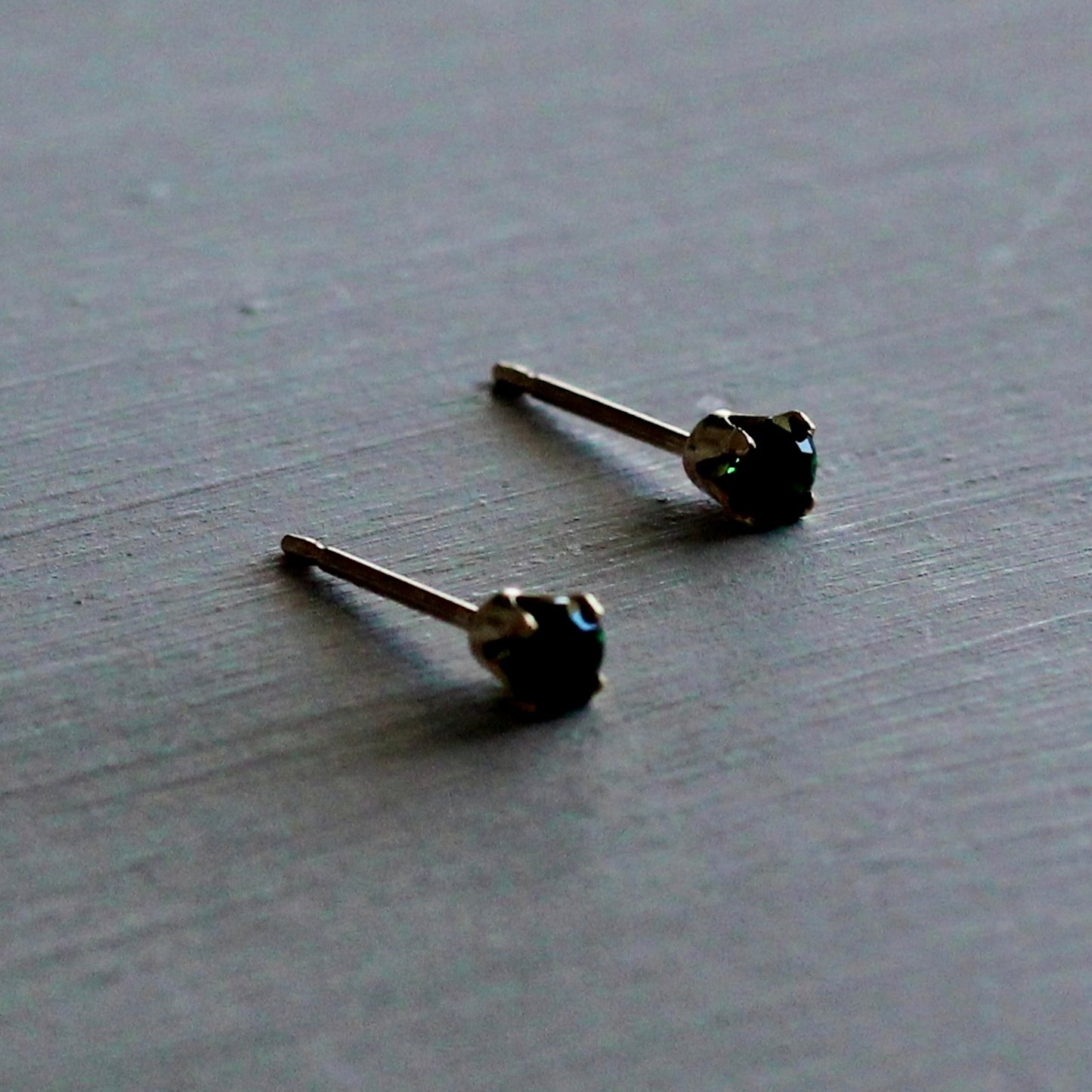 STUD EARRINGS