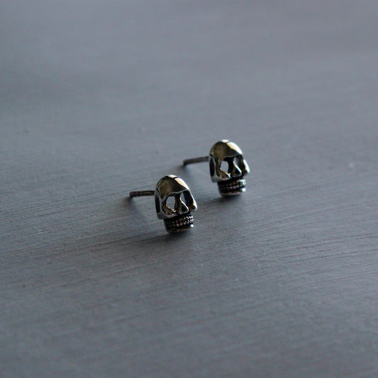 SKULL STUD EARRINGS