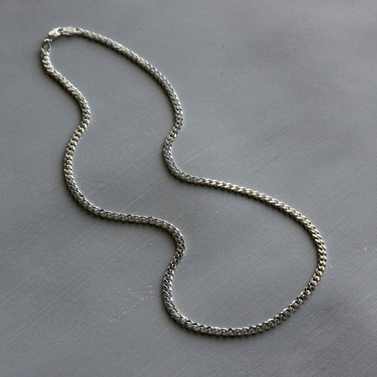 CURB NECKLACE