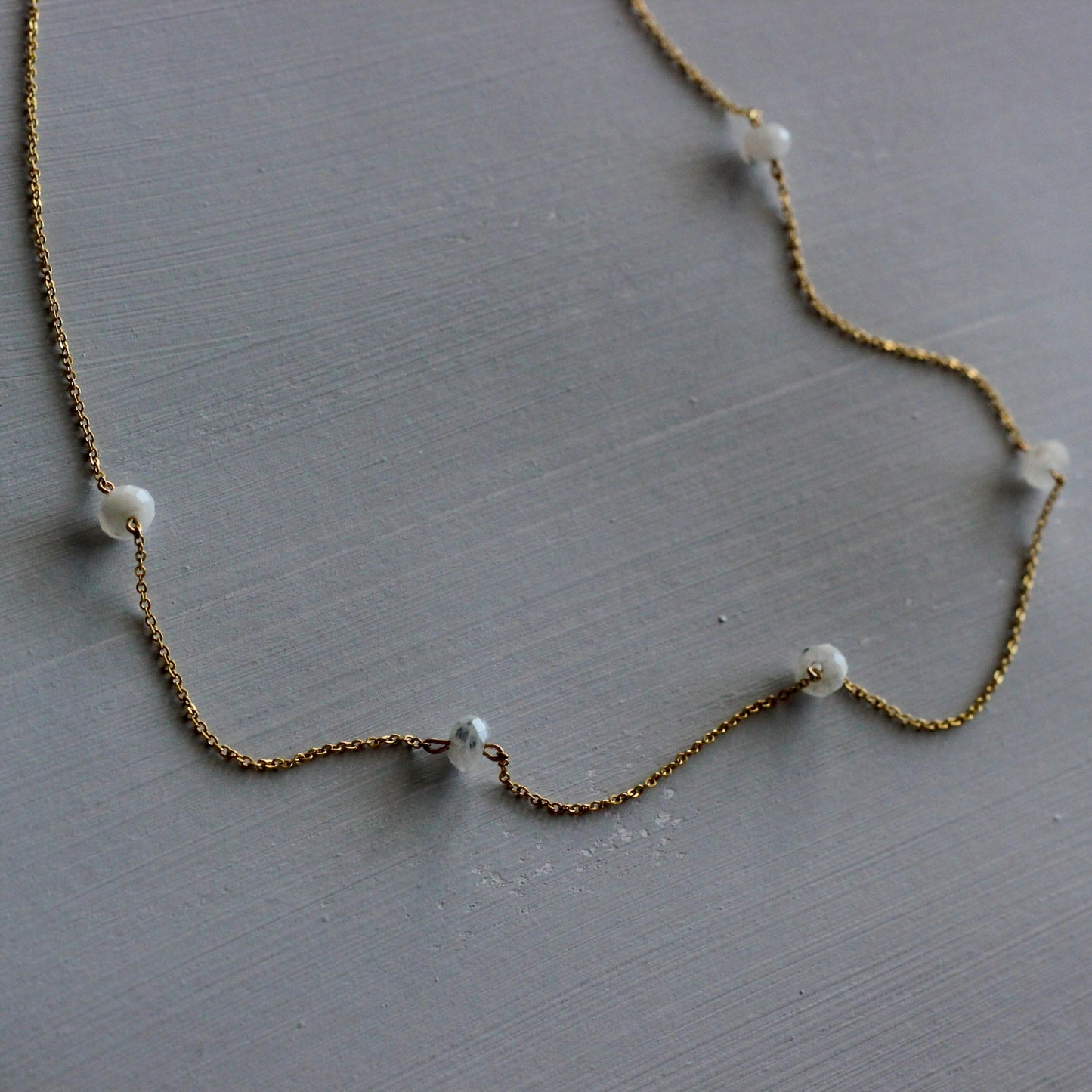 MOONSTONE NECKLACE