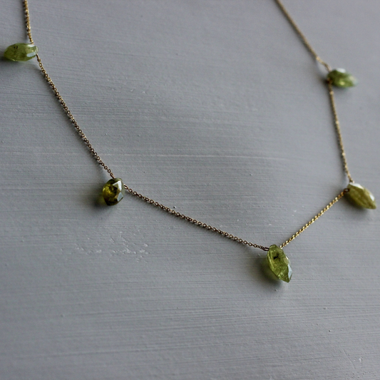 GREEN KYANITE NECKLACE